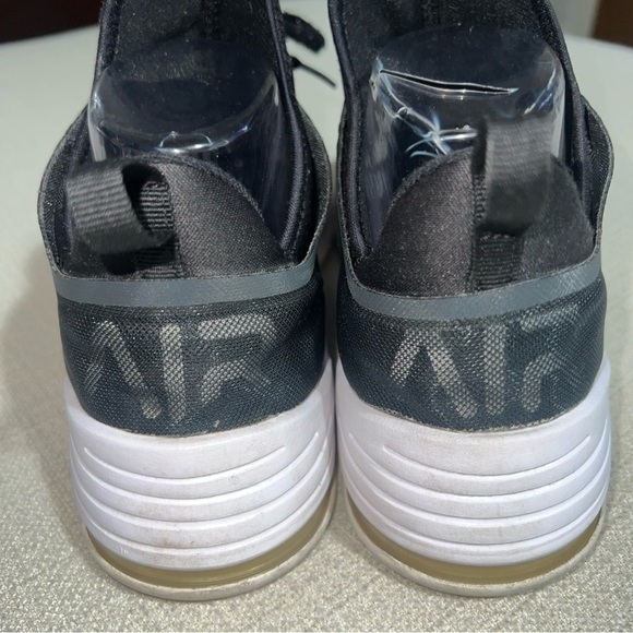 Nike Women's Air Max Bella TR 2 Training Shoes AQ7492-002 Black White Size 8 US - Picture 4 of 10